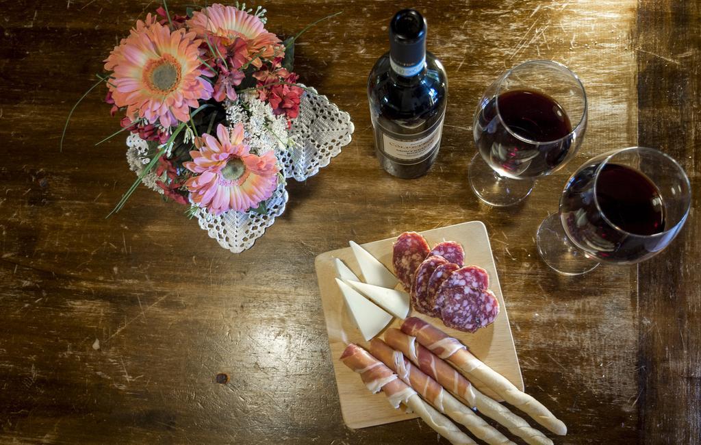 Agriturismo Monte Acuto 움베티드 외부 사진